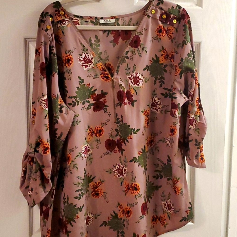 MPH Collection floral zip front blouse